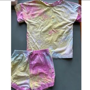 “The Little One Shop” boutique two piece set! 5T